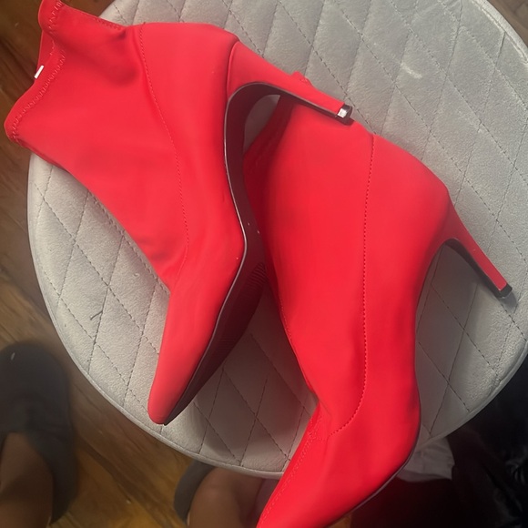 Red stretch material boots - Picture 4 of 5